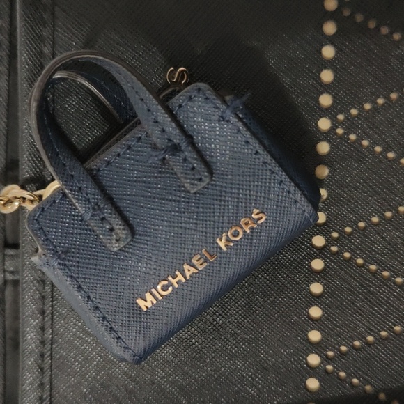 MK purse 👛👜 - Picture 2 of 8